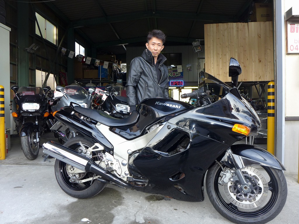 カワサキ ZZR1100 カブキD型納車させて頂きました。  埼玉県戸田市 中古バイク販売＆買取 バイカーズコア