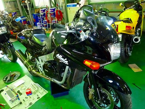 カワサキ ＺＸ-10オイルクーラー取り付け | 埼玉県戸田市 中古バイク 